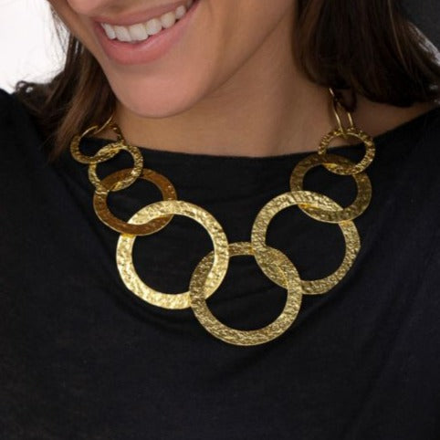 Collana Vestopazzo modello Cerchi