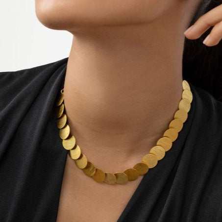 Collana Vestopazzo Girocollo rigida con monete